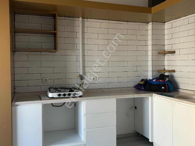 Barak Emlak'tan Merkezi Konumda Kiralık Lüks 1+1 Daire