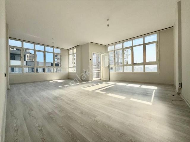 Baraj Yolunda Boğalar Awm Karşısında 2+1 Kiralık Daire