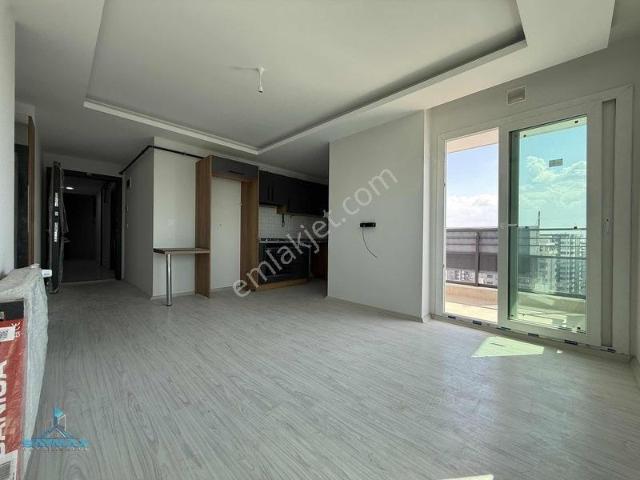 Barajyoluna Yakın yeni Binada 14.kat doğ geniş 1+1kiralık Daire