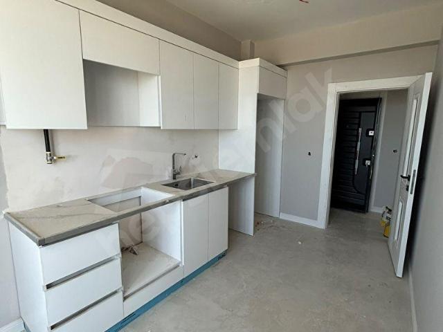 BARAN EMLAKTAN EDREMİT SÜPHANDA GÖL MANZARALI 2+1 DAİRE SATILIK