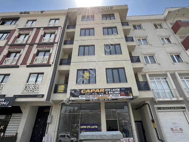 Baran Emlak'tan İpekyolu Vali Mithat Bey'de 1+1 Daire Satılık