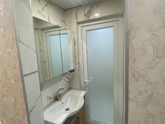 Barandan Ana Cadede Eşyalı