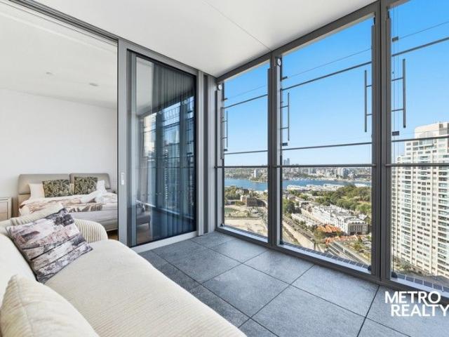 Barangaroo's Finest Address | One Bed + Study with Harbour Bridge Views