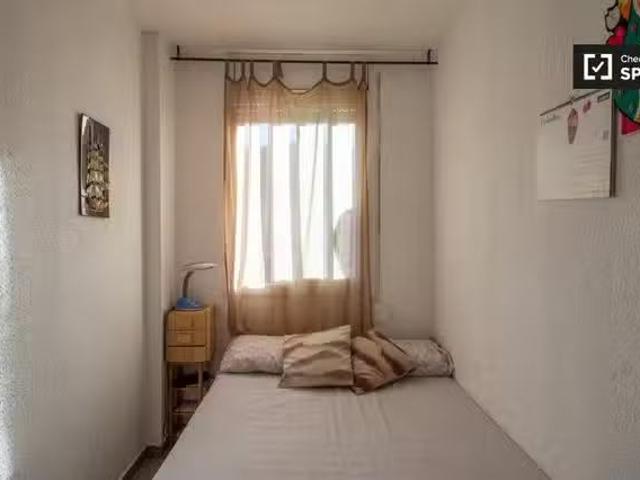¡Oferta! Acogedora habitación en alquiler en el apartamento de.