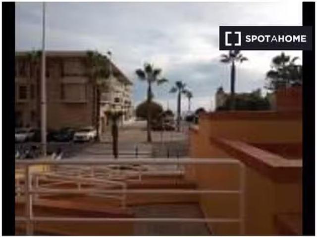 Acogedor Apartamento de 3 dormitorios en alquiler en Alboraya.