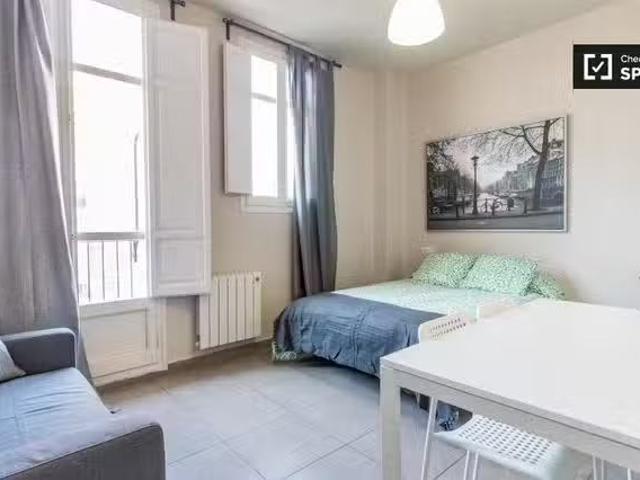 Nuevo Bonita habitación en alquiler en el Eixample, Madrid
