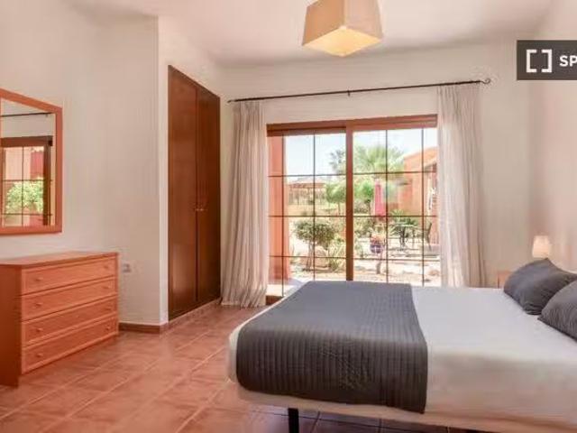 Acogedor Bungalow de 1 dormitorio en alquiler en Alicante