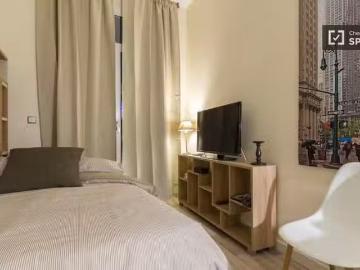 ¡Renta! Estudio en Alquiler con aire acondicionado y balcón en.