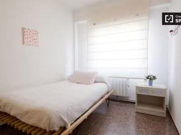 ¡En alquiler! Habitación compartida de 3 habitaciones en alqui.