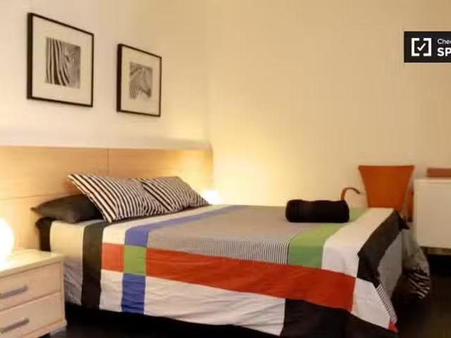 ¡Renta! Habitación con baño privado en piso compartido en Barr.