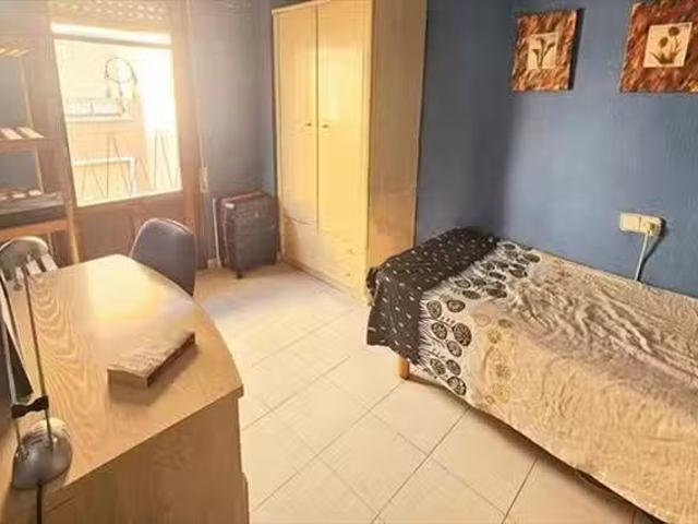 Único Habitación en 4 Calle Botella de Hornos