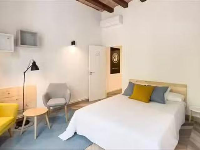 ¡Recién llegado! Habitación en 12 Ronda de Sant Pere