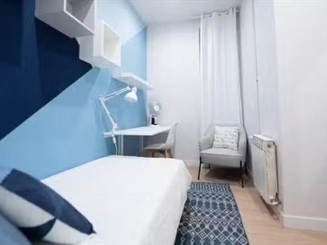 ¡Renta! Habitación en 12 Ronda de Sant Pere