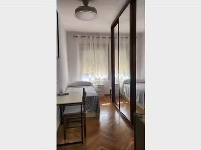 Único Habitación en 331 Carrer de Biscaia