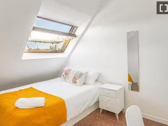 Bonito Habitación en alquiler en piso compartido en Madrid