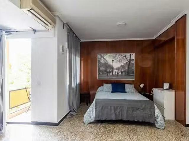 ¡Renta! Habitación en Avenida Amado Granell Mesado, Monteolivete