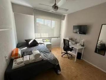 Bonito Habitación en Avenida de Bruselas, Guindalera
