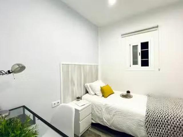 ¡Oferta! Habitación en Avenida de la Ciudad de Barcelona, Pací.