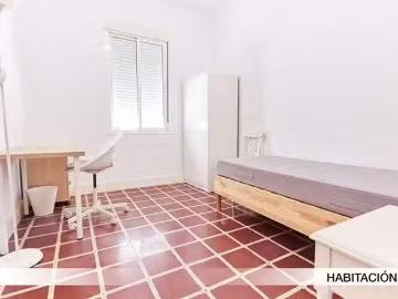 Bonito Habitación en Avenida de la Reina Mercedes