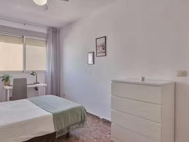 Encantador Habitación en Avenida del Primado Reig, Sant Antoni