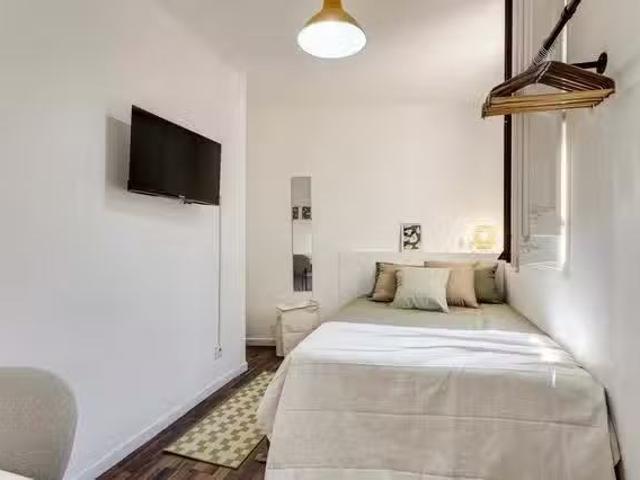 Encantador Habitación en Avinguda del Marquès de l'Argentera