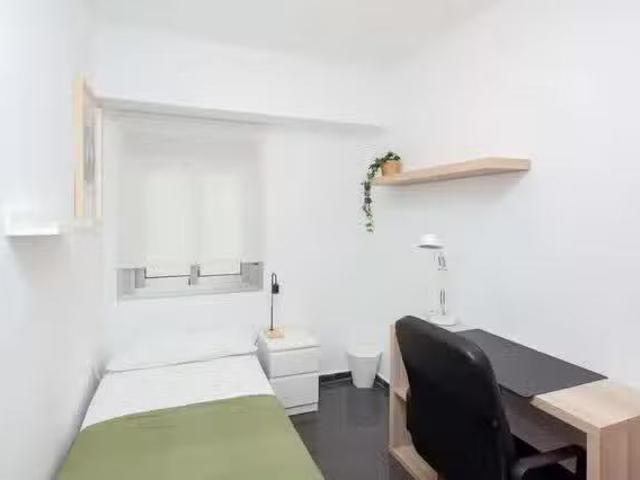 Barato Habitación en Avinguda del Port
