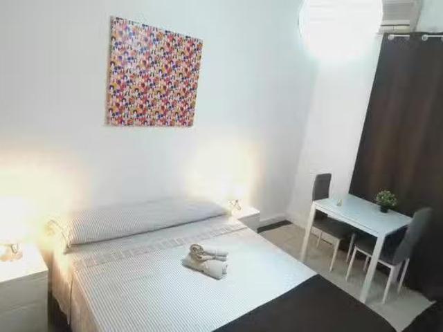 ¡Recién llegado! Habitación en Calle Trajano