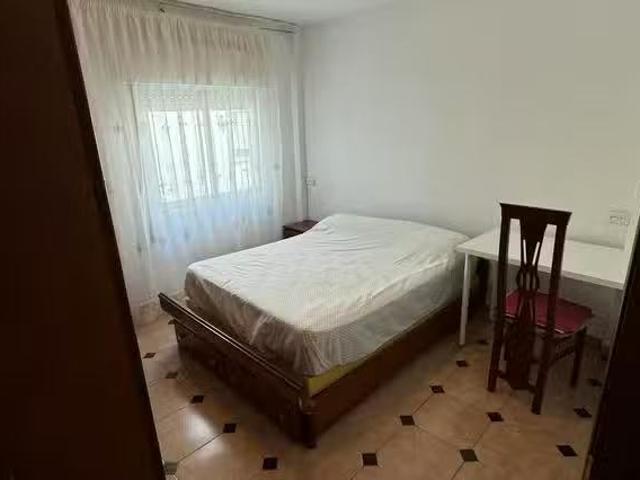 Encantador Habitación en Calle Brunete