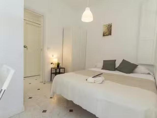 ¡En alquiler! Habitación en Calle Capitán Huelin, Haza Cuevas