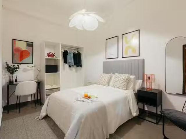 ¡Recién llegado! Habitación en Calle Cuenca, Arrancapins