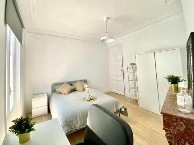 Bonito Habitación en Calle de Toledo, Palacio