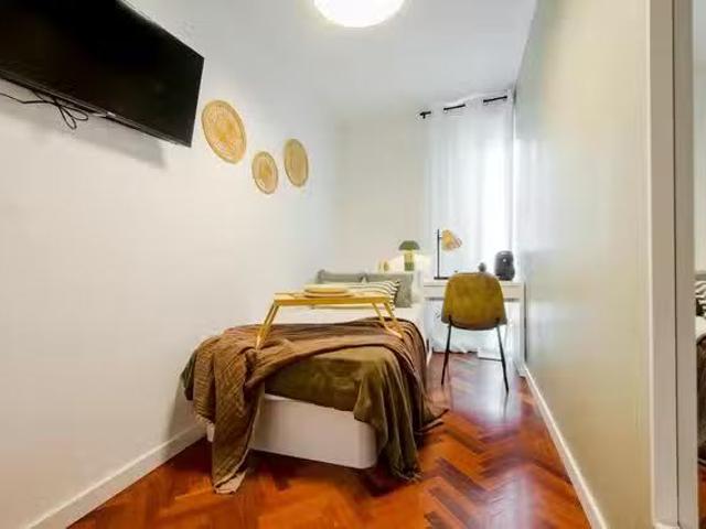 Barato Habitación en Calle de Ulises, Hortaleza