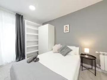 Bonito Habitación en Calle de Carranza, Chamberí