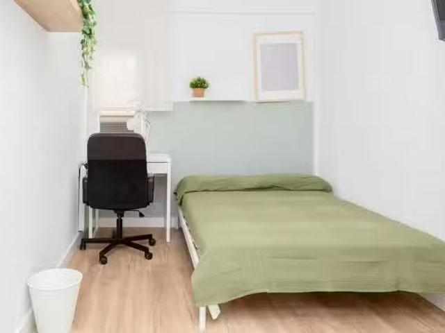 Barato Habitación en Calle de Don Pedro de Luna, Delicias