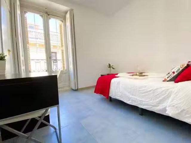 ¡Recién llegado! Habitación en Calle de Galdo