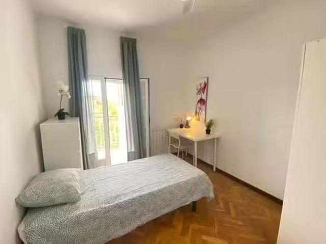 Acogedor Habitación en Calle de Guillermo Pingarron
