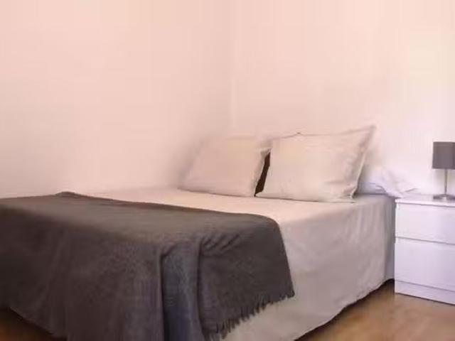 Acogedor Habitación en Calle de José Ortega y Gasset