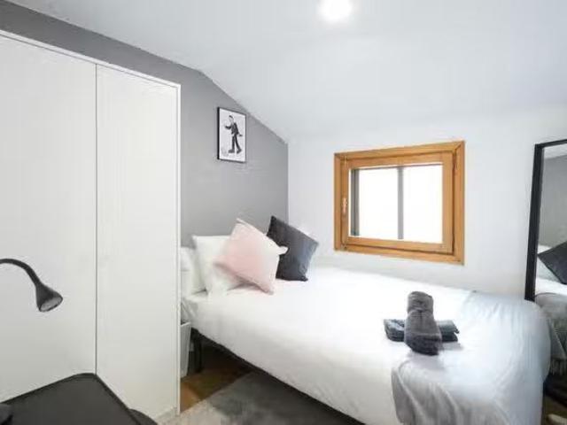 ¡Oferta! Habitación en Calle de la Luna, Centro