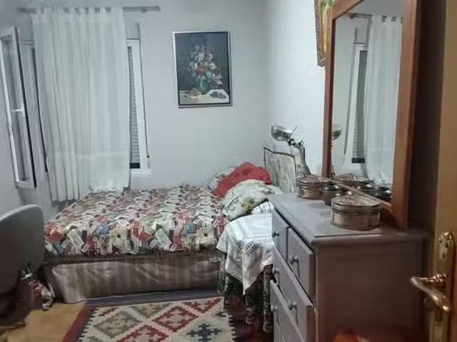 Único Habitación en Calle de Maldonado, Lista