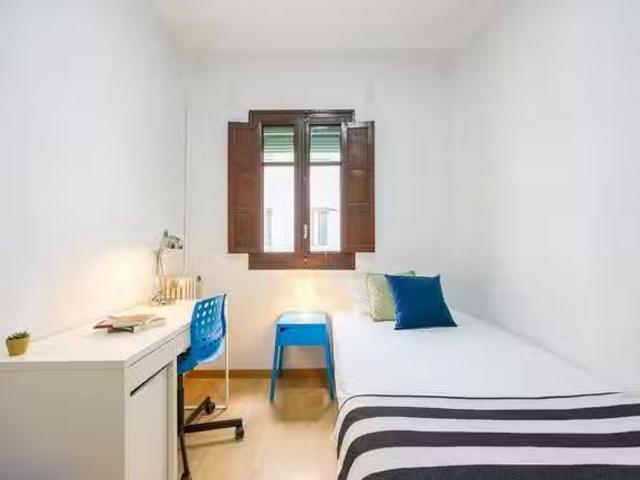 Único Habitación en Calle de Palos de la Frontera, Palos de Mo.