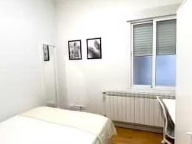 Encantador Habitación en Calle del Príncipe de Vergara