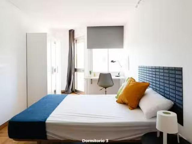 Único Habitación en Calle del Rosario, Palacio