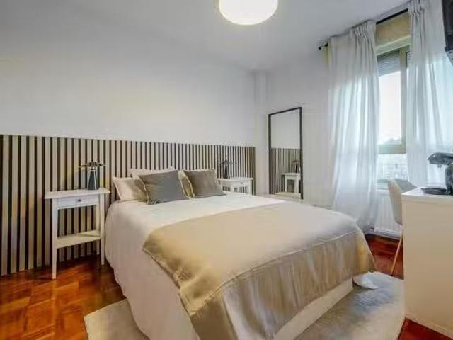 ¡Renta! Habitación en Calle del Vizconde de los Asilos, Ciudad.