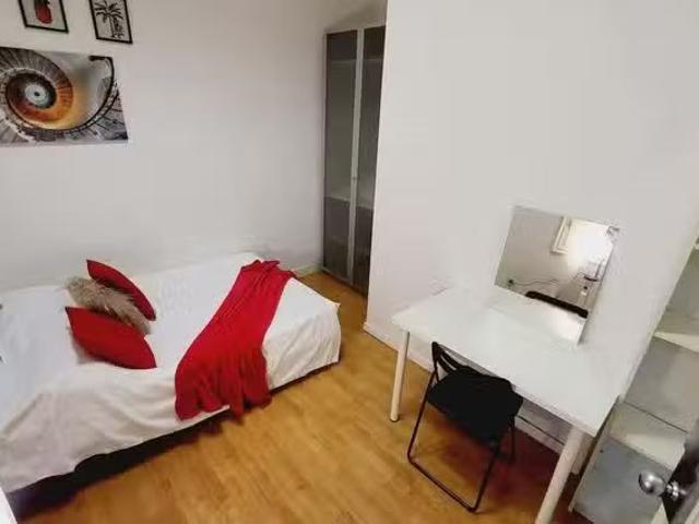 ¡Oferta! Habitación en Calle Gran Vía
