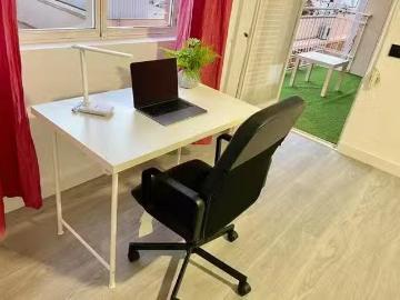 Bonito Habitación en Calle Manuel de Falla