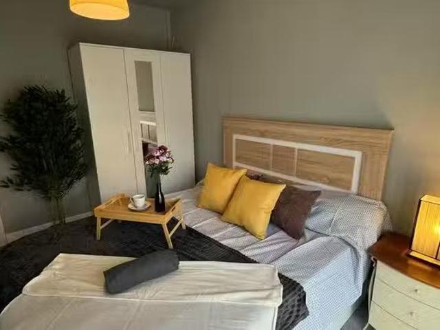 Bonito Habitación en Calle Nieves
