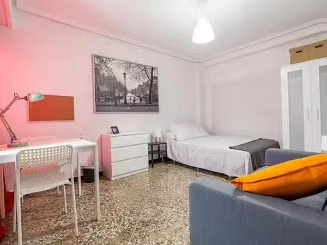 Acogedor Habitación en Calle Oriente, Monteolivete