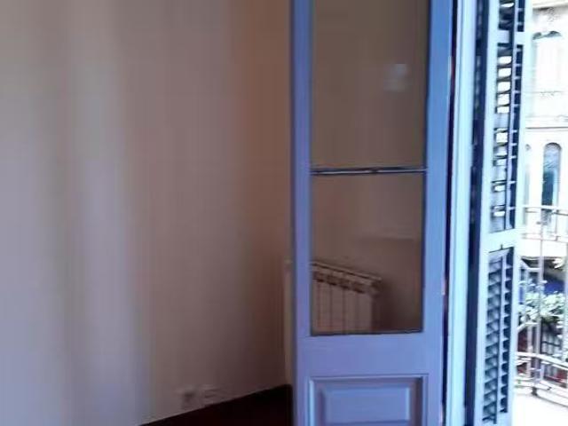 Encantador Habitación en Carrer Gran de Gràcia