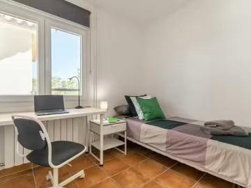 Único Habitación en Carrer d'Alonso Cano