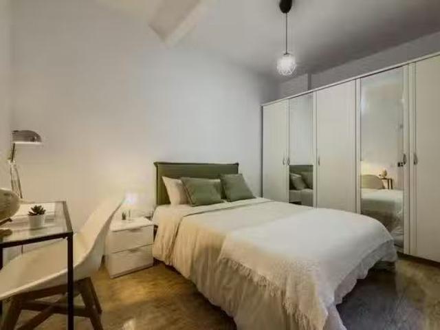Nuevo Habitación en Carrer de Cabanes, El Poblesec